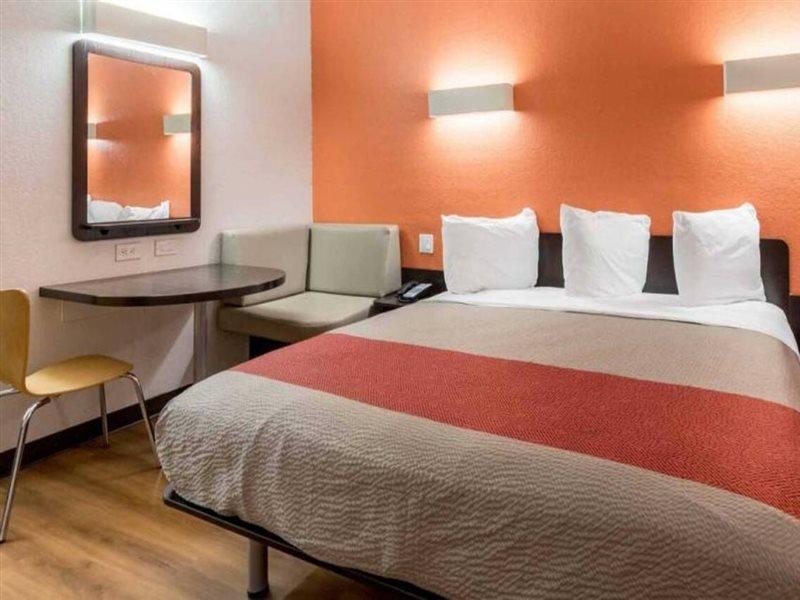 Motel 6 Seguin Tx Экстерьер фото
