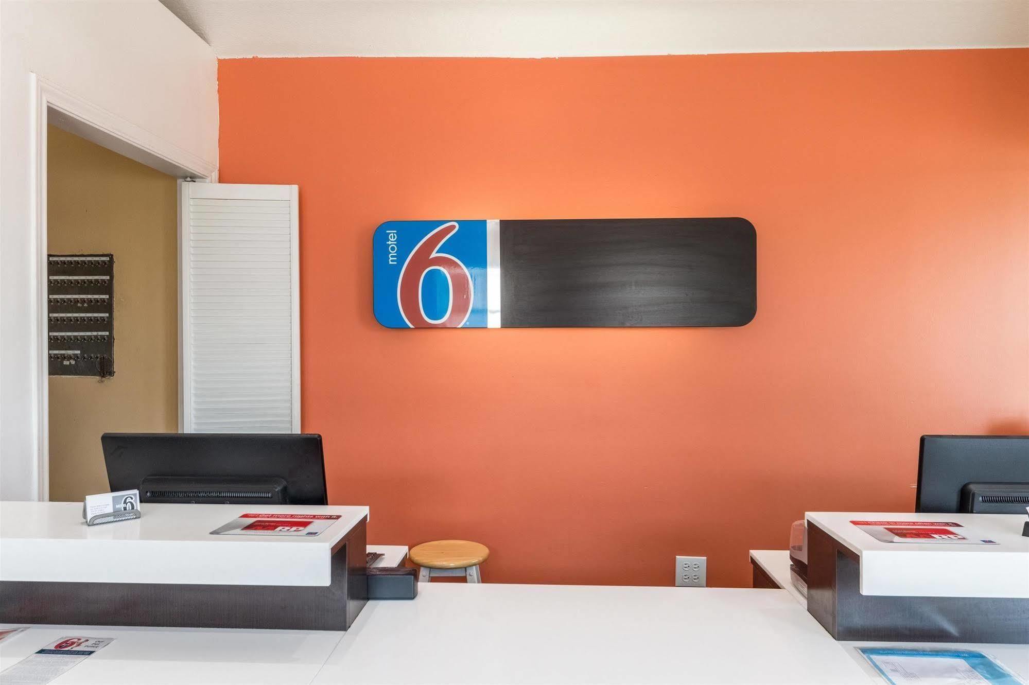Motel 6 Seguin Tx Экстерьер фото